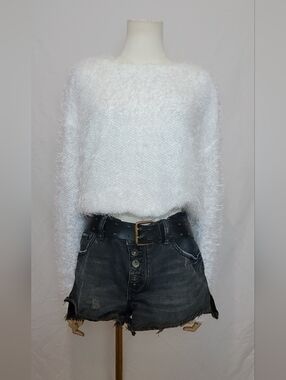 Zara White Fuzzy Long Sleeve Cropped Sweater, Size Small